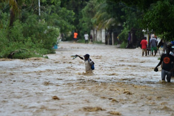 Las imágenes más impactantes del paso del Huracán Matthew por el Caribe