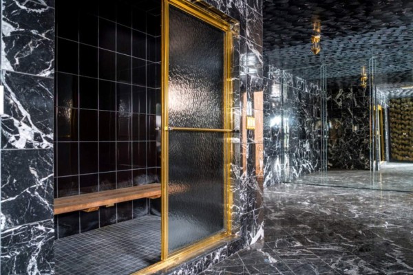 Así luce la impresionante mansión abandonada de Mike Tyson