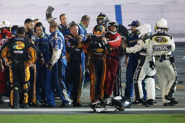 Impactante accidente en el Nascar de Estados Unidos deja 30 heridos