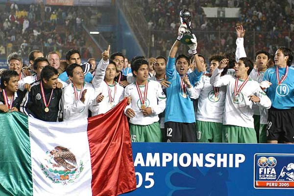 FOTOS: Se cumplen 10 años del primer campeonato mundial logrado por México