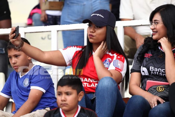 Derroche de sensualidad: Las chicas más bellas del Olimpia - Marathón