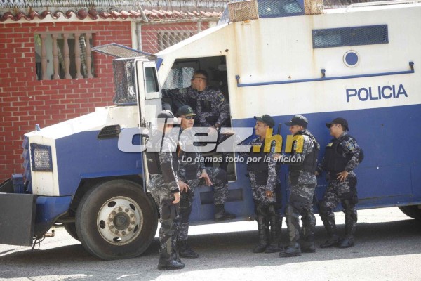 Fotos: El ambiente en el clásico sampedrano entre Marathón-Real España
