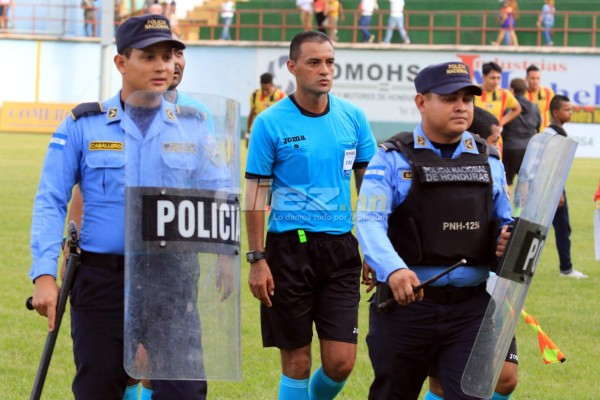 ¡NO SE VIO EN TV! La furia de Rubilio, la chica misteriosa y la patada voladora