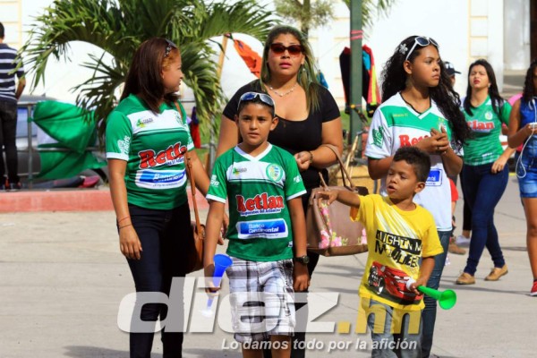 Imágenes que no se vieron por televisión de la jornada inaugural de la Liga