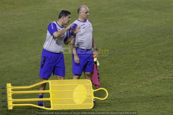 La visita especial en la práctica de la Selección de Honduras y el gesto de Fabián Coito