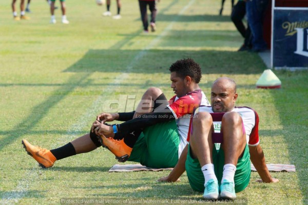¡En bicicleta y gozando! Así viven Marathón y Real España las horas previas al clásico sampedrano