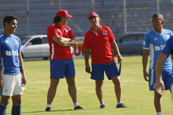 Mercado: Hondureño es presentado en Europa, Olimpia y Motagua tienen altas