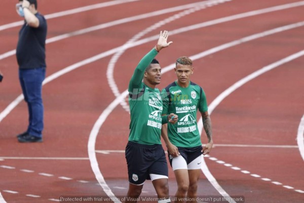 ¡Fotos! La selfie de Vargas, oración de Emilio, risas y buen ambiente en Marathón previo al juego ante Portland