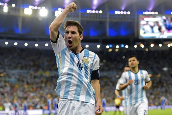 Messi saca su garra: Argentina gana 2-1 a Bosnia.