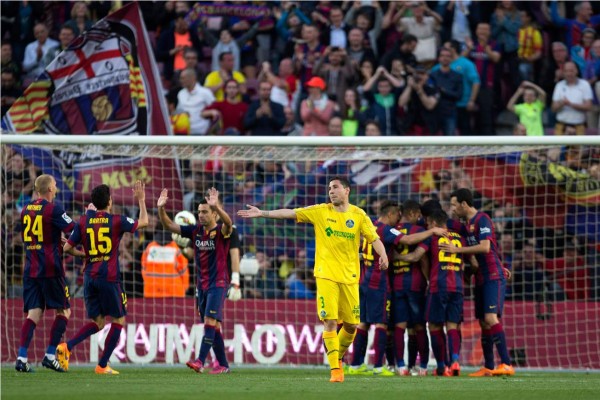 Barcelona aplasta 6-0 al Getafe en el Camp Nou .