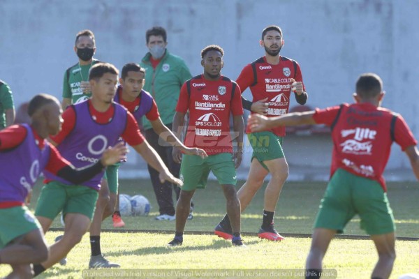 ¿Volvió Mario Berríos? Caras nuevas y la gran cantera de la que echará mano Héctor Vargas en Marathón
