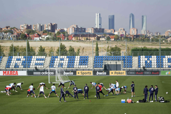 El Superclásico entre Barcelona vs Real Madrid .