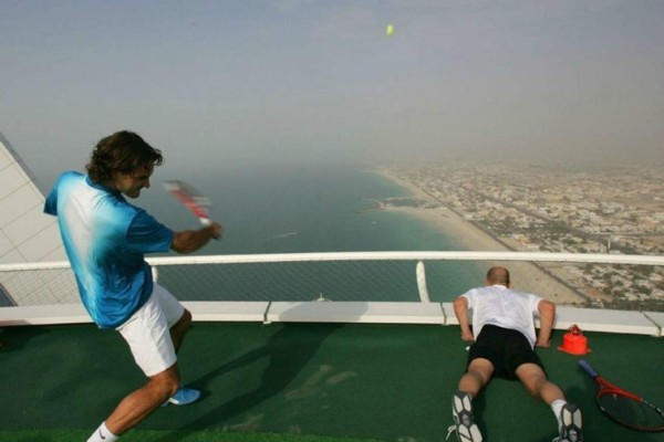 Los maravillosos caprichos en Dubai: Una cancha de Tenis bajo el agua