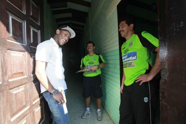 El álbum desconocido de Romell Quioto; sonrisas y tragedia en su camino al éxito