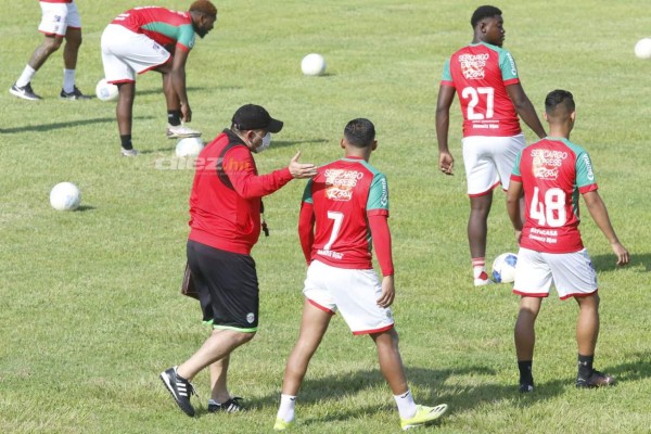 Marathón echa a andar su proyecto de título con el uruguayo 'Tato' García; así fue la bienvenida