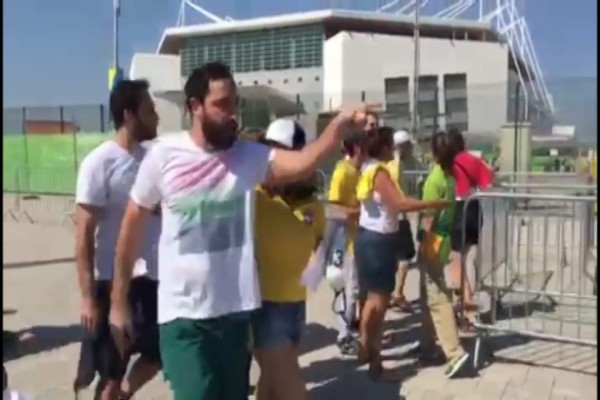 VIDEO: Inconformidad de aficionados en el arranque de Juegos Olímpicos