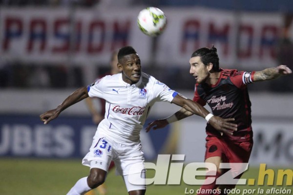 Olimpia venció al Portland 3-1 y clasifica a cuartos