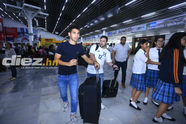 FOTOS: Rigoberto Rivas imponiendo moda y Alberth Elis dando un 'jalón”