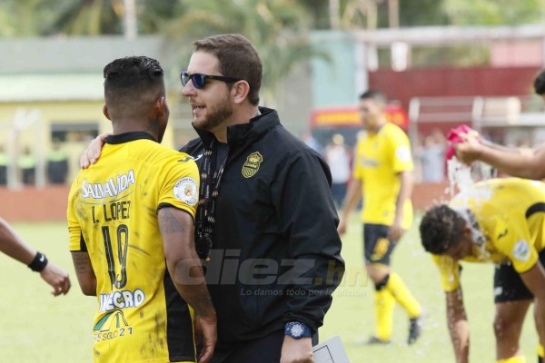 NO VISTE EN TV: Exmiss Honduras enamora en el Micheletti y el 'caballito' del Chino López