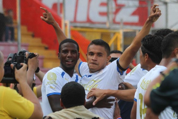 ¡Lujo! Roger Rojas elige su 11 ideal en Olimpia con futbolistas con los que ha compartido