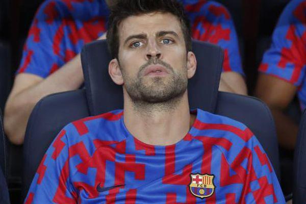¿Qué tiene que ver Shakira? Los motivos que obligaron a Piqué a renunciar al Barcelona y anunciar su retiro