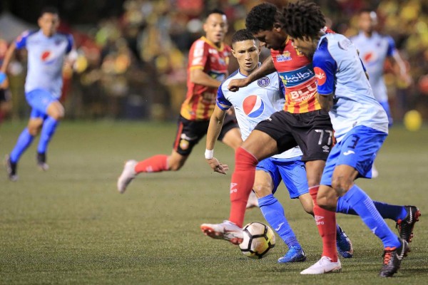 EN FOTOS: La angustia de Motagua en Costa Rica y así se las ingenió Jafet Soto