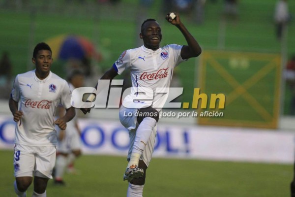 El álbum imperdible de Alberth Elis, el nuevo jugador del Monterrey de México