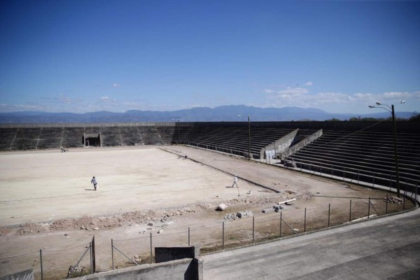 Estadio abandonado Roberto Suazo Córdova en La Paz recibe espectacular remodelación