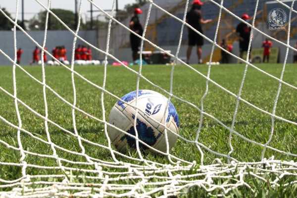 Olimpia se olvida de la polémica con América y se van a la playa; ahora se enfocan en el tricampeonato