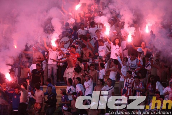Olimpia puso de rodillas al Motagua y lo humilló ganándole 4-1