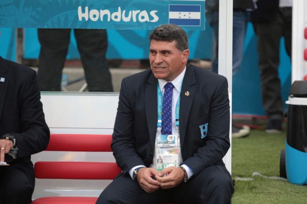 13 buenos técnicos sin trabajo que perfectamente pueden dirigir a Olimpia