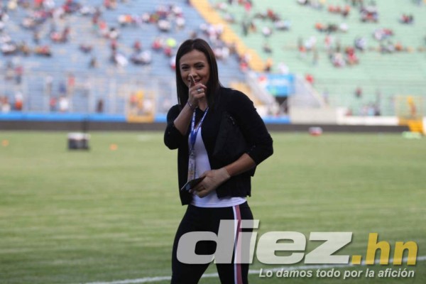 ¡Sensuales! El lado infartante del clásico Motagua-Olimpia en el estadio Nacional