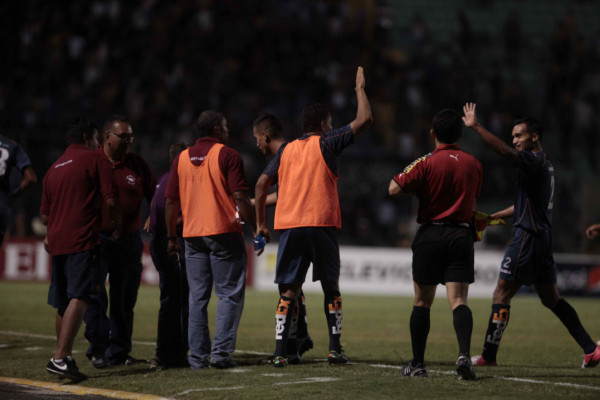 Motagua golea a Marathon y es tercero.