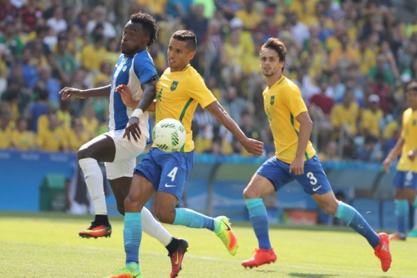 ¡En 24 fotos! Desde su infancia hasta la actualidad, la evolución del hondureño Alberth Elis