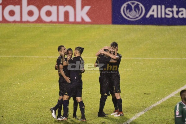 NO VISTE EN TV: Caras tristes en Marathón; festejo chapín en el Olímpico y pleito con Costly