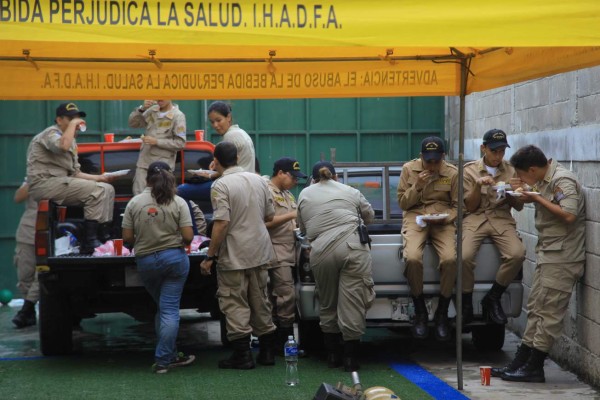 Las mejores imágenes deportivas del sábado: Llegan periodistas mexicanos