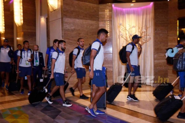 Rostros tristes, abatidos y un desertor: Así fue la llegada de Honduras a Los Ángeles