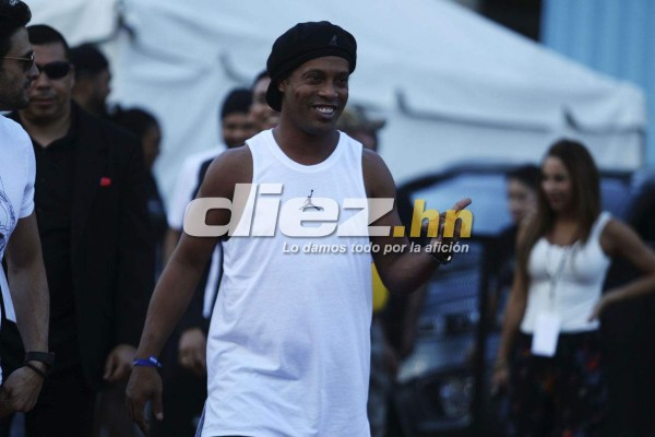 EN FOTOS: Así fue todo el recorrido de Ronaldinho en Honduras