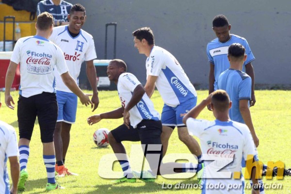 FOTOS: Carlo Costly irradia optimismo en su primer entreno con Honduras