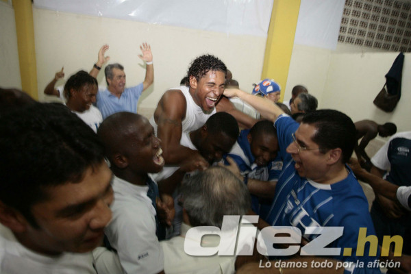 Imágenes de la celebración a Sudáfrica en El Salvador.