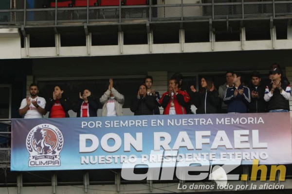 Ambientazo: Largas filas y hasta hinchas tatuados en la final entre Motagua y Olimpia