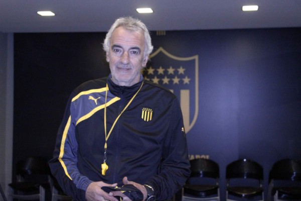 Pinto, Keosseián y Medford, entre los técnicos que han ganado ligas en diferentes países