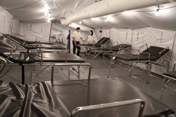 Así es el hospital móvil que instalaron en Villanueva, Cortés para pacientes con coronavirus