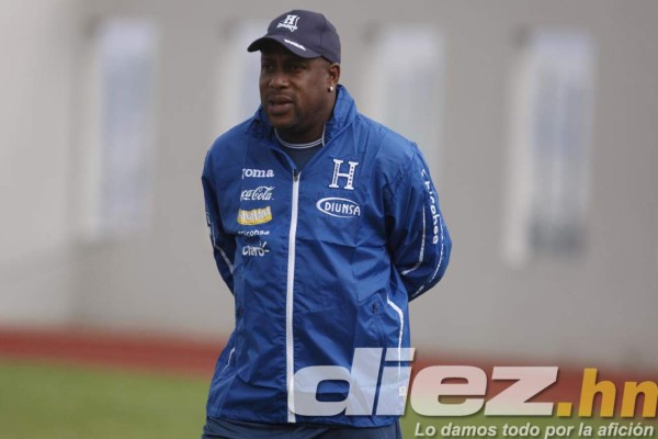 Hernán Medford pone manos a la obra con Honduras