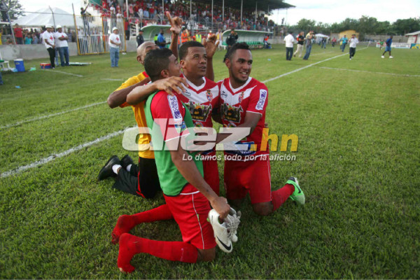 Real Sociedad vence 3-1 a D.Savio y pasa a la final.