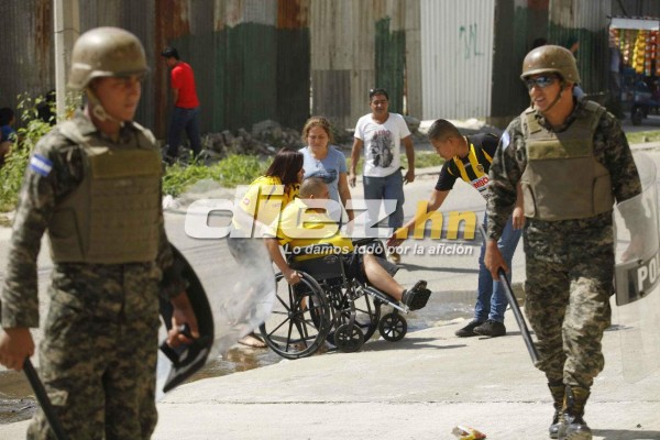 Fotos: El ambiente en el clásico sampedrano entre Marathón-Real España