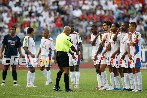 Imágenes de las últimas finales entre Olimpia y Motagua
