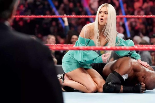Escándalo y trío amoroso en la WWE: Lana le fue infiel a Rusev y recibe amenazas de muerte