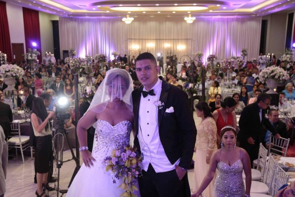 Ex futbolista Roy Posas contrae matrimonio en Tegucigalpa