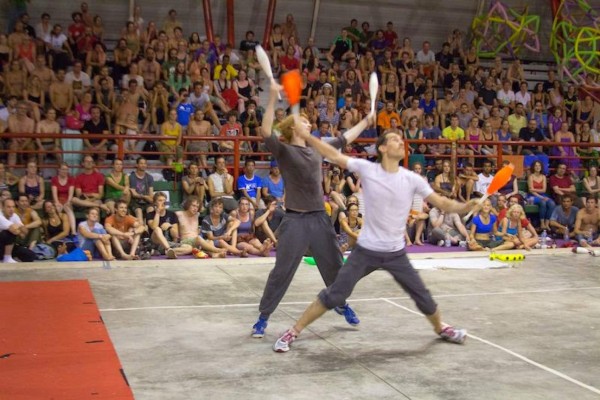 ¡NO ES BROMA! Estos son los deportes más extraños en el mundo